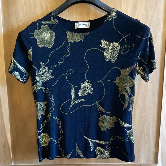 MUST GO Dark Floral Stretchy Vintage Tshirt 90s - Picture 1 of 10